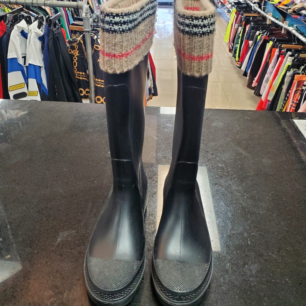 Burberry Women's Black Rain Boots - Picture 2 of 12